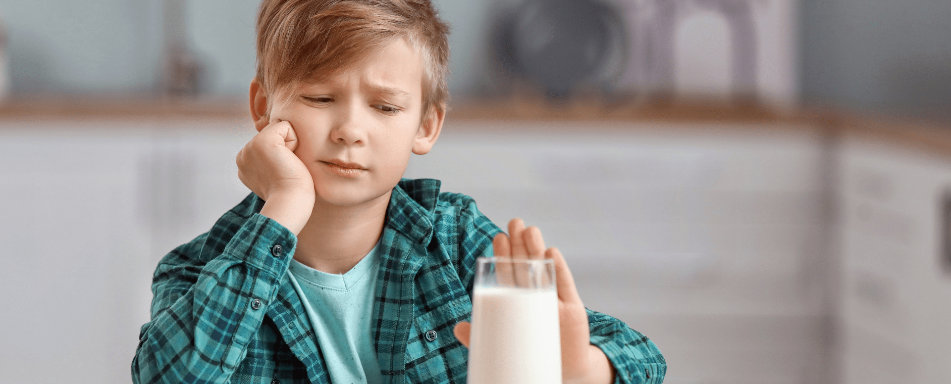 Criança com intolerância à lactose