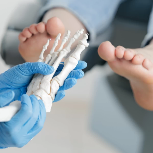 Cálcio e vitamina D: entenda por que essa dupla é essencial para os ossos