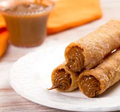 Cannoli recheado de doce de leite Zero Lactose